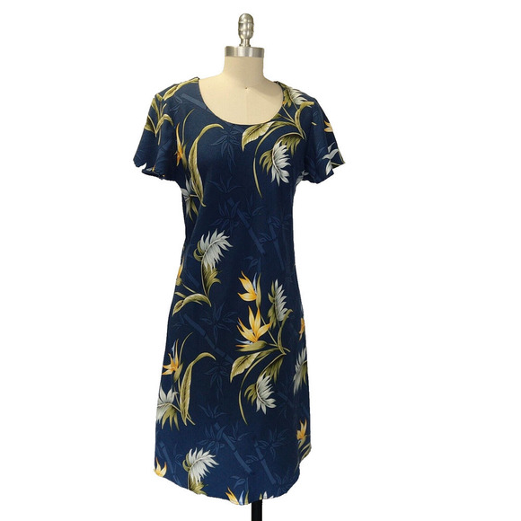 Paradise Found Hawaiian Print Dress Size L Short Sleeve Blue Vintage Rayon Shift - Picture 1 of 6